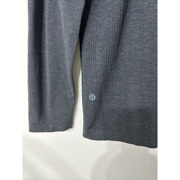 Lululemon Metal Vent Tech Sz M 1/2 Zip Pullover Long Sleeve Graphite Grey/ Black - Picture 5 of 6